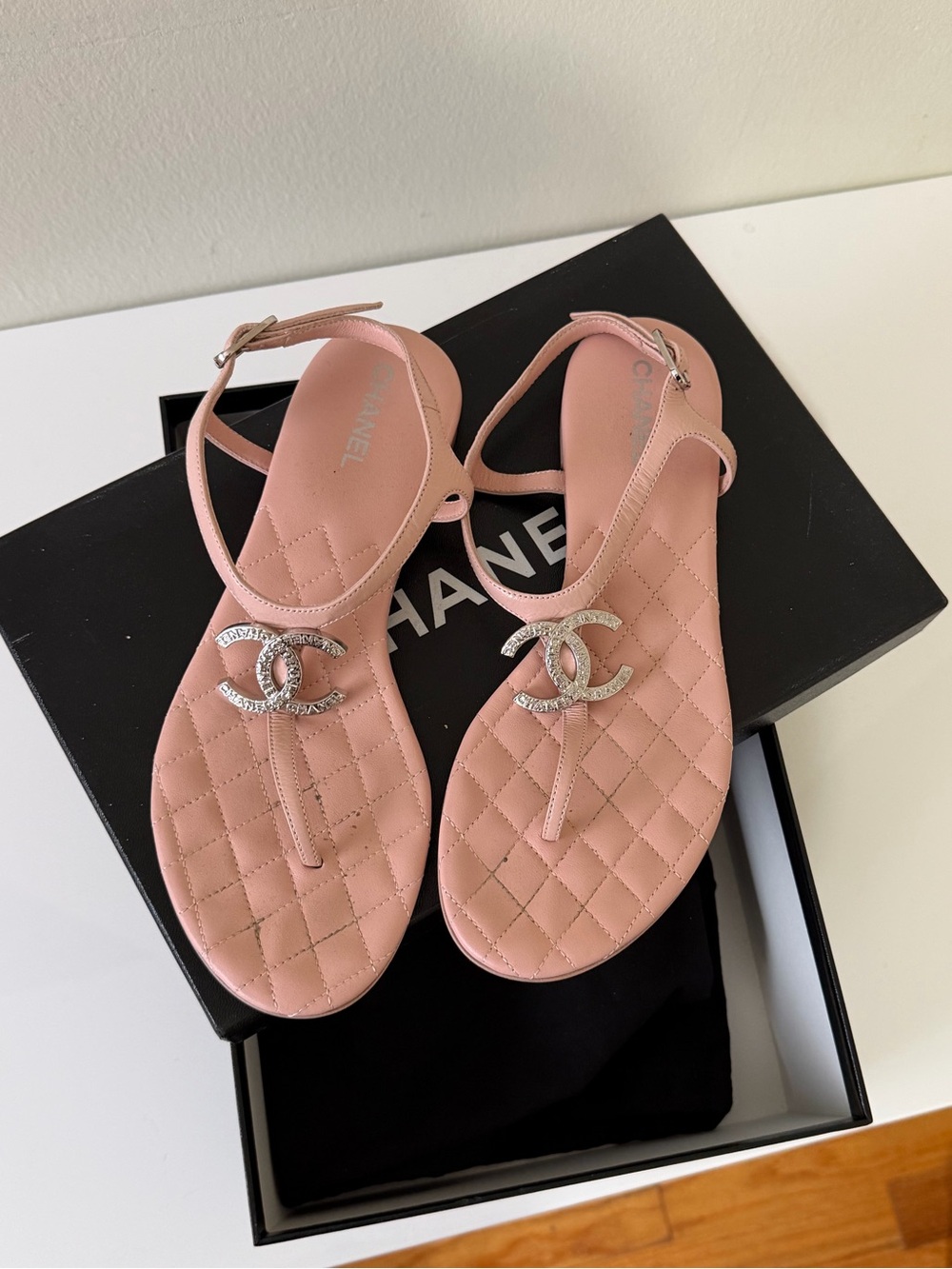 CHANEL Pink Quilted Leather T-Strap Sandals with Crystal CC